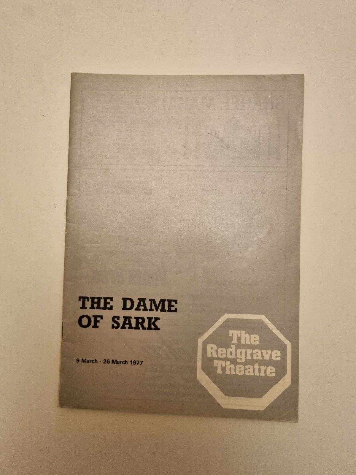THE DAME OF SHARK - ROBERT MACLEOD DOROTHY EDWARDS MARION WYATT NICOLAS DAY Main Image