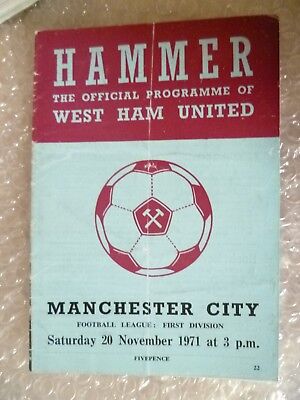1971 West Ham United v Manchester City, 20 Nov (League Division One) Main Image