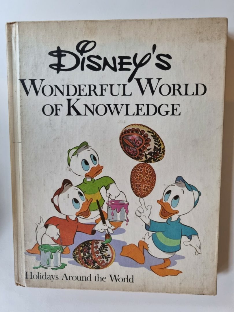 Disney's Wonderful World Of Knowledge Holidays Around the World 1971 Book no.11 Main Image
