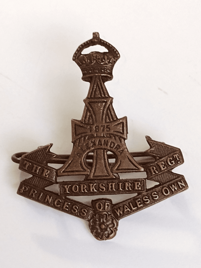 WW1 Yorkshire (Green Howards) Regiment Bronze Officers Cap Badge KC - Original Main Image