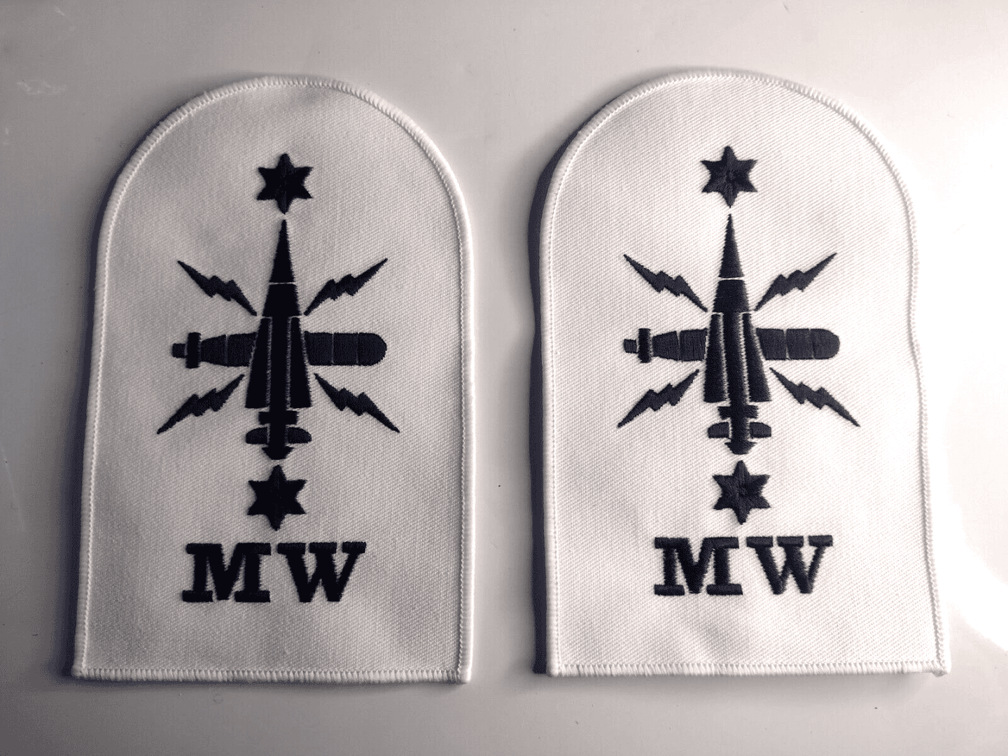 Royal Navy Mine Warfare Qualification Patch Navy Blue On White 15x9.5cm Pair New Main Image