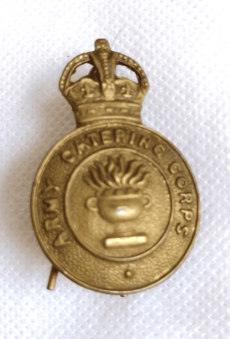 Army Catering Corps Original Cap Badge KC Brass Economy 2Lugs Vintage Genuine Main Image